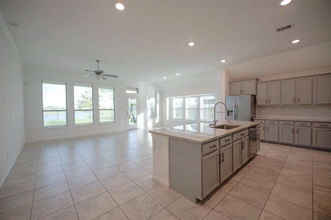 Building Photo - 9326 Hartford Valley Trail