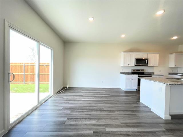 Building Photo - 1702 Chapel Hl Rd