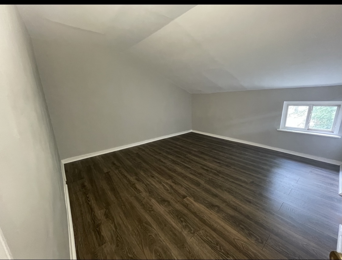 Building Photo - 907 W Lombard St