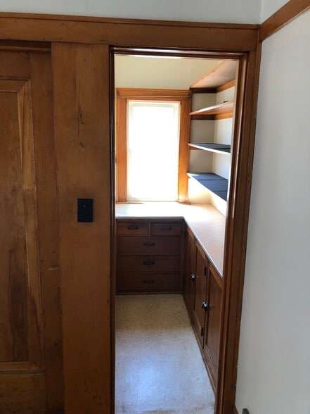 Building Photo - 529 N 59th St