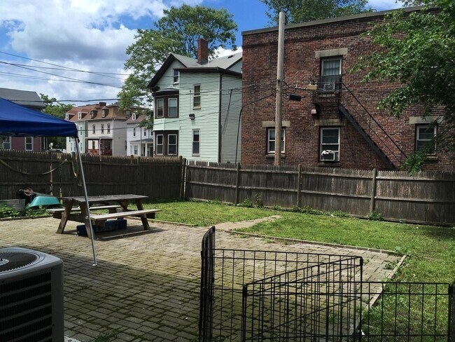 Building Photo - 34 Whiting St