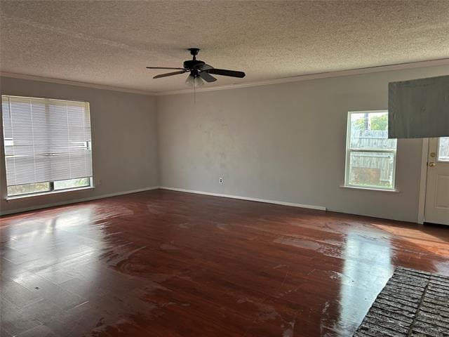 Building Photo - 2525 Crown Cir