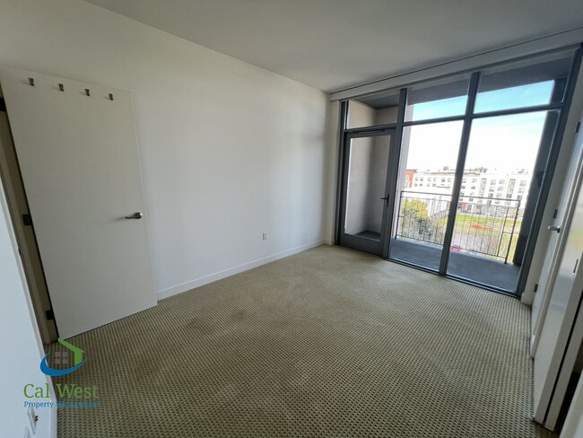 Building Photo - $2695-7th Floor 1 Bd/1 Ba Executive Condo in Beautiful Luxury Complex/City Heights