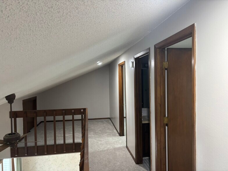 Building Photo - 5277 NW Torgerson Dr