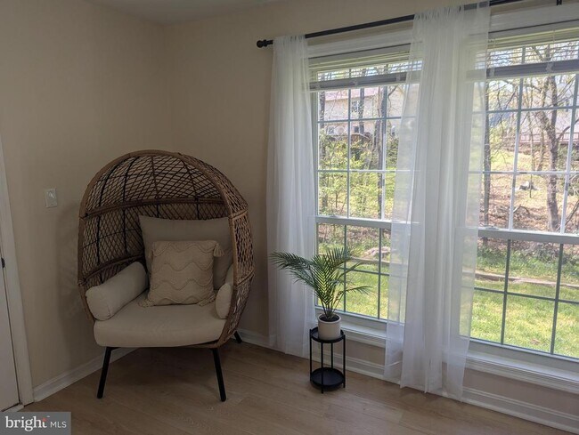 Building Photo - 12070 Cardamom Dr