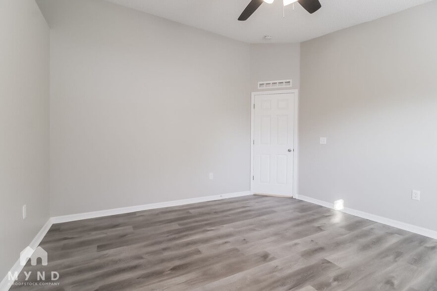 Building Photo - 16926 Corner Bay Ct