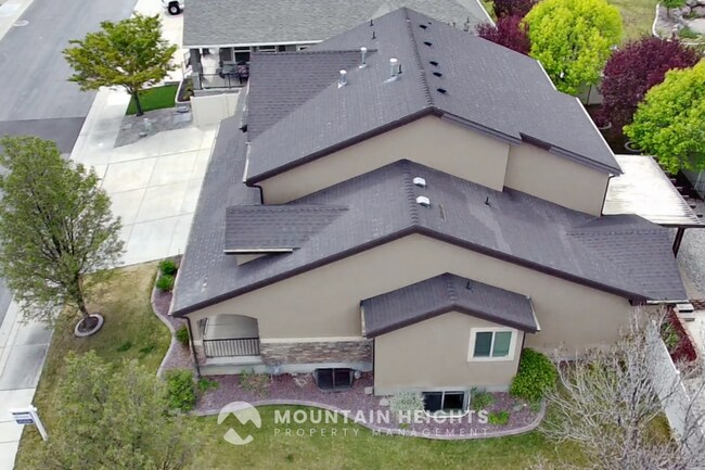 Building Photo - 14638 S Quiet Glen Dr