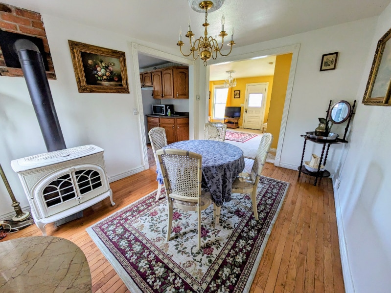 Building Photo - 202 E 3rd High St