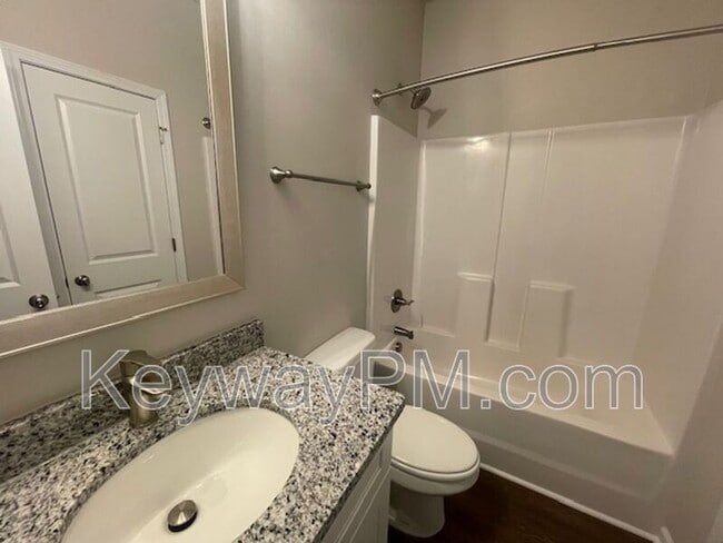 Building Photo - 5004 Greer Dr