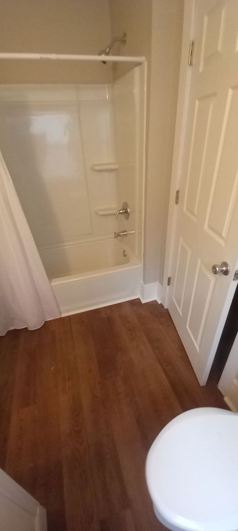 Building Photo - *PENDING* Recently Remodeled 2-Bedroom, 2-Bathroom Home – $1,100/Month - Accepting Section 8