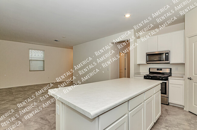 Building Photo - 8821 E Stone Meadow Cir