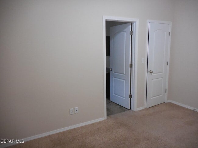 Building Photo - 7316 Glacier Dr