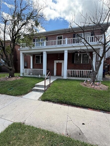 Primary Photo - 825 Harrington Ave
