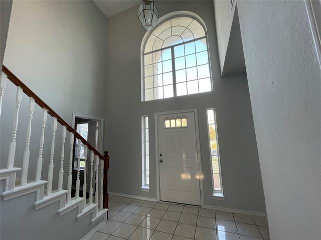 Building Photo - 728 Fawn Valley Dr