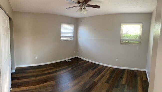Building Photo - 927-933 Weston Court Vandalia, OH 45377