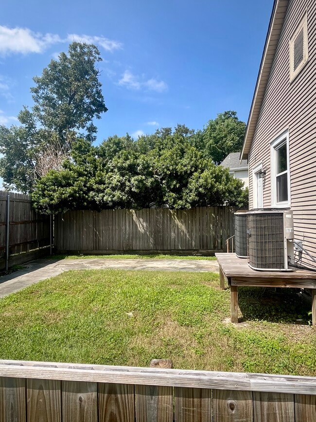 Building Photo - 5378 Hawthorne Pl