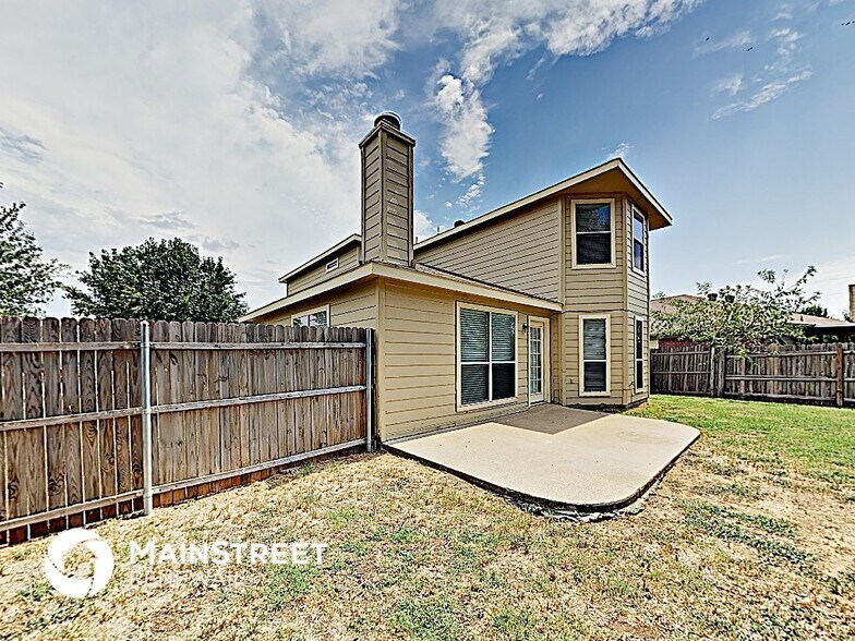 Building Photo - 1132 Sandalwood Dr