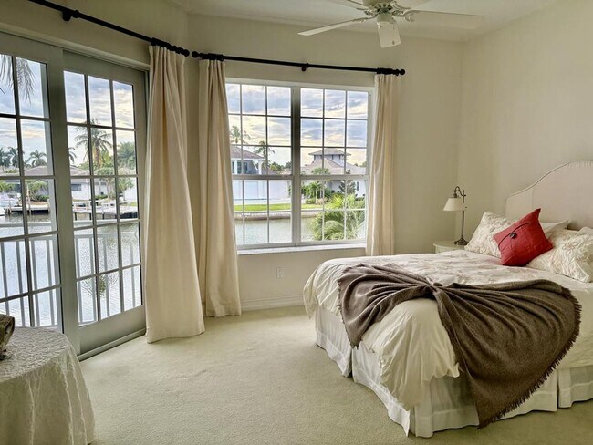 Building Photo - home