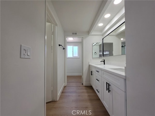 Building Photo - 8831 Sailport Dr