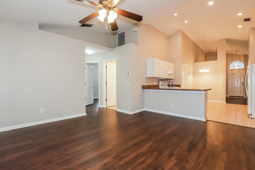 Building Photo - 236 Chardonnay Pl