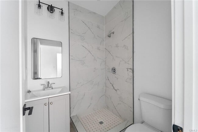 Building Photo - Modern living in this brand new 3 bedroom 3 bathroom home