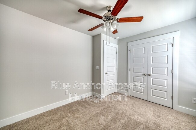 Building Photo - 109 S Grassland Rd