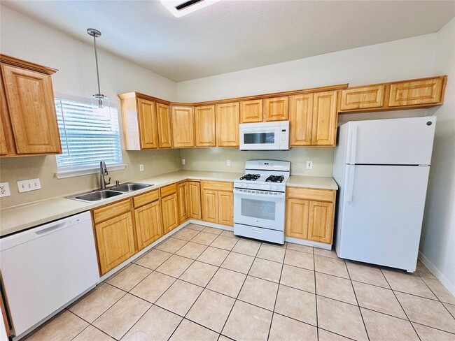 Building Photo - 6301 Crumley Ln