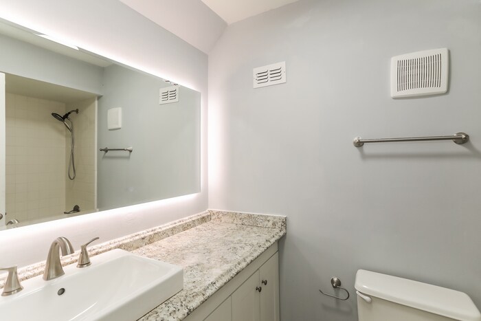 Building Photo - 11425 John Dory Way