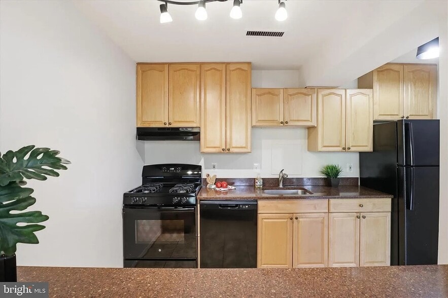 Building Photo - 501 N Armistead St