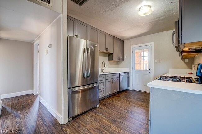 Building Photo - 18 Magnesium St