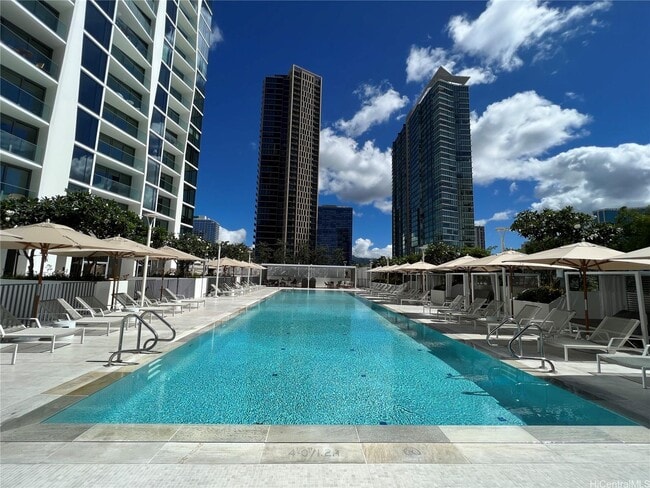 Building Photo - 1000 Auahi St