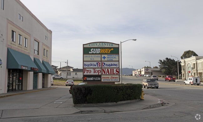 Building Photo - City Center Plaza