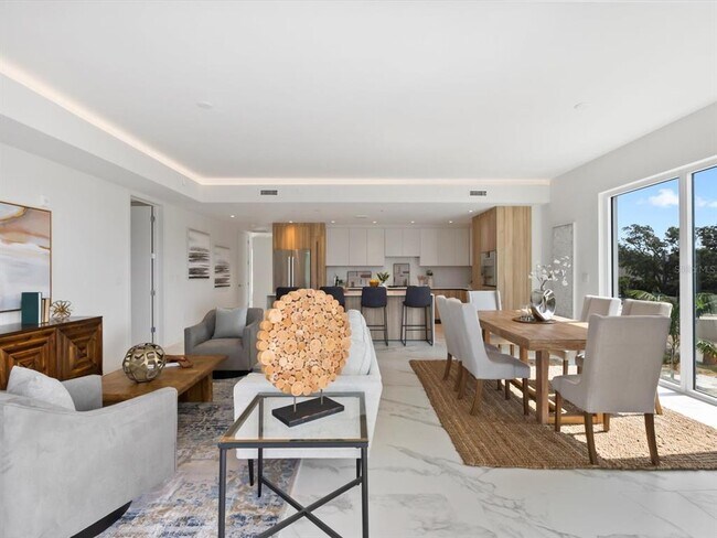 Building Photo - 1020 Sunset Point Rd