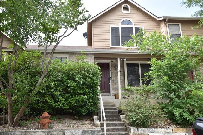 Building Photo - 11404 Walnut Ridge Dr