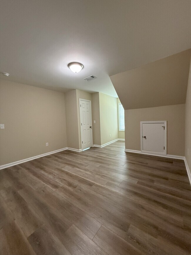 Building Photo - 153 Charlotte Cir