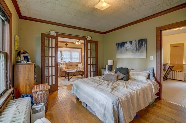 Building Photo - 2652 Milwaukee St