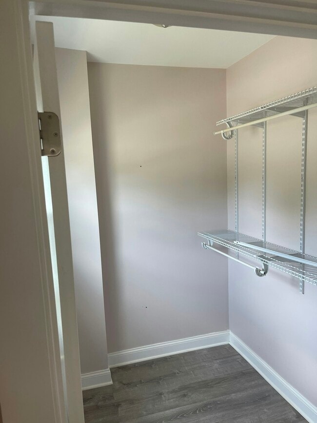 Building Photo - 325 Daggett Avenue, Unit 1