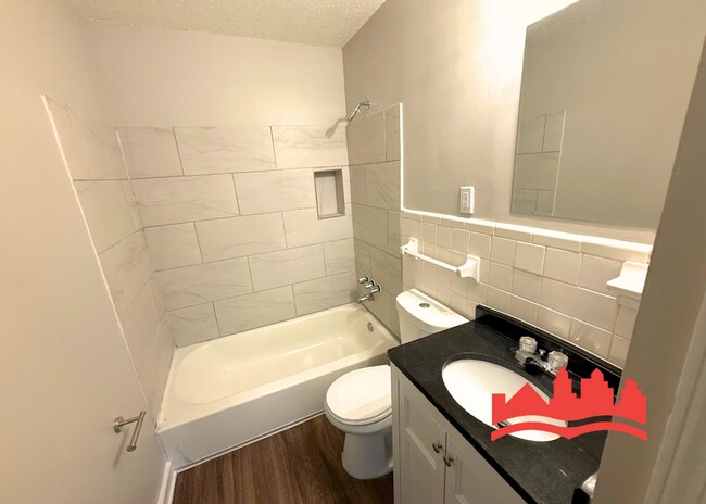 Building Photo - 2567 Thackery Dr