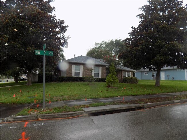 Building Photo - 11903 NW 9th Rd