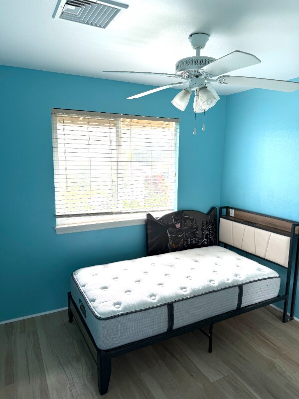 Building Photo - 647 Meakanu Ln