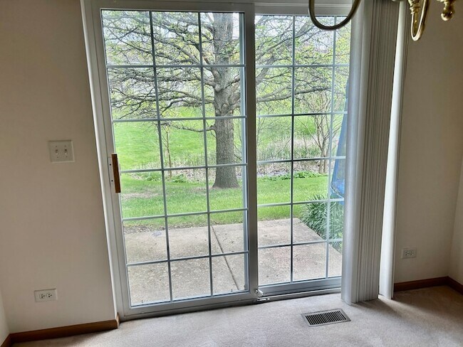 Building Photo - 2482 Stoughton Cir