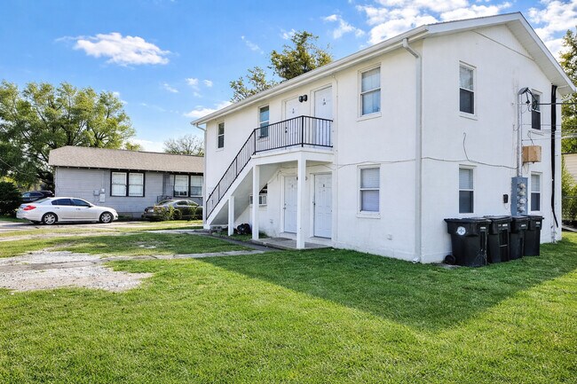 Building Photo - 8724 Forshey St