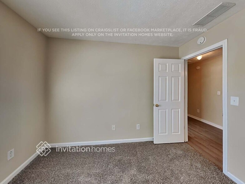 Building Photo - 1594 Stephens Pond View