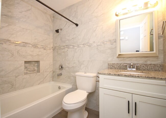 Building Photo - Beautifully Renovated 3-Bed, 1.5-Bath Home with Screened Porch in Desirable Pace Location