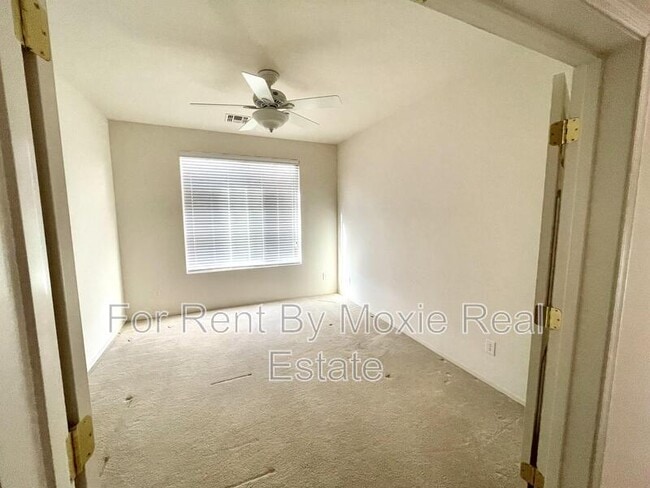 Building Photo - 20146 N Leo Ln