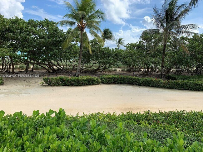 Building Photo - 10185 Collins Ave