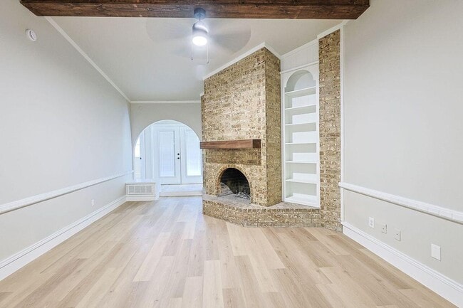 Building Photo - 5711 3rd St