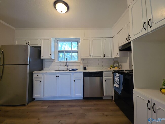 Building Photo - 3619 Hester Ln NW