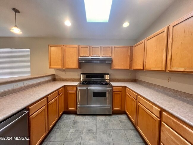 Building Photo - 2875 W Simplicity Dr