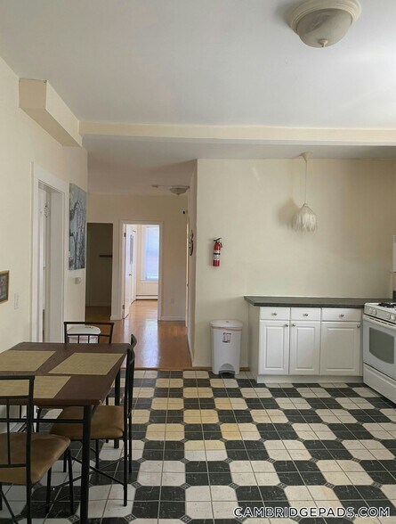 Primary Photo - 214 Broadway